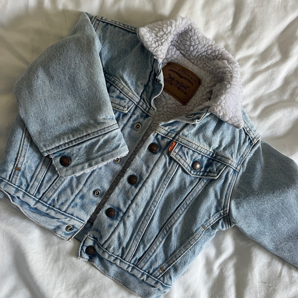Vintage kids Levi’s jean jacket with sherpa  toddler size 2/3